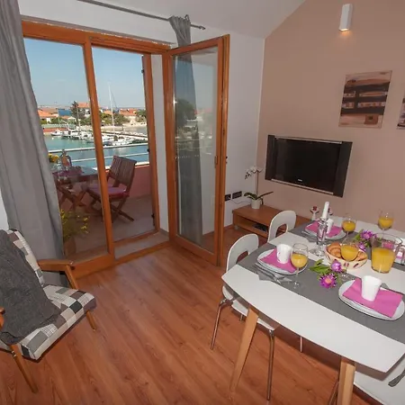 8432c Lejlighed Poljana (Ugljan)